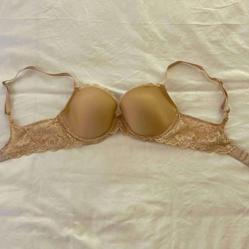 Victoria’s Secret nude lace bra, size 32D